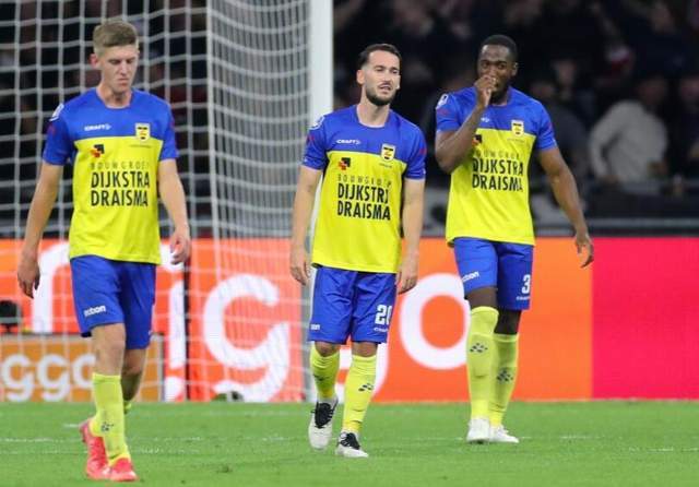 zi迎来关 zi迎来关